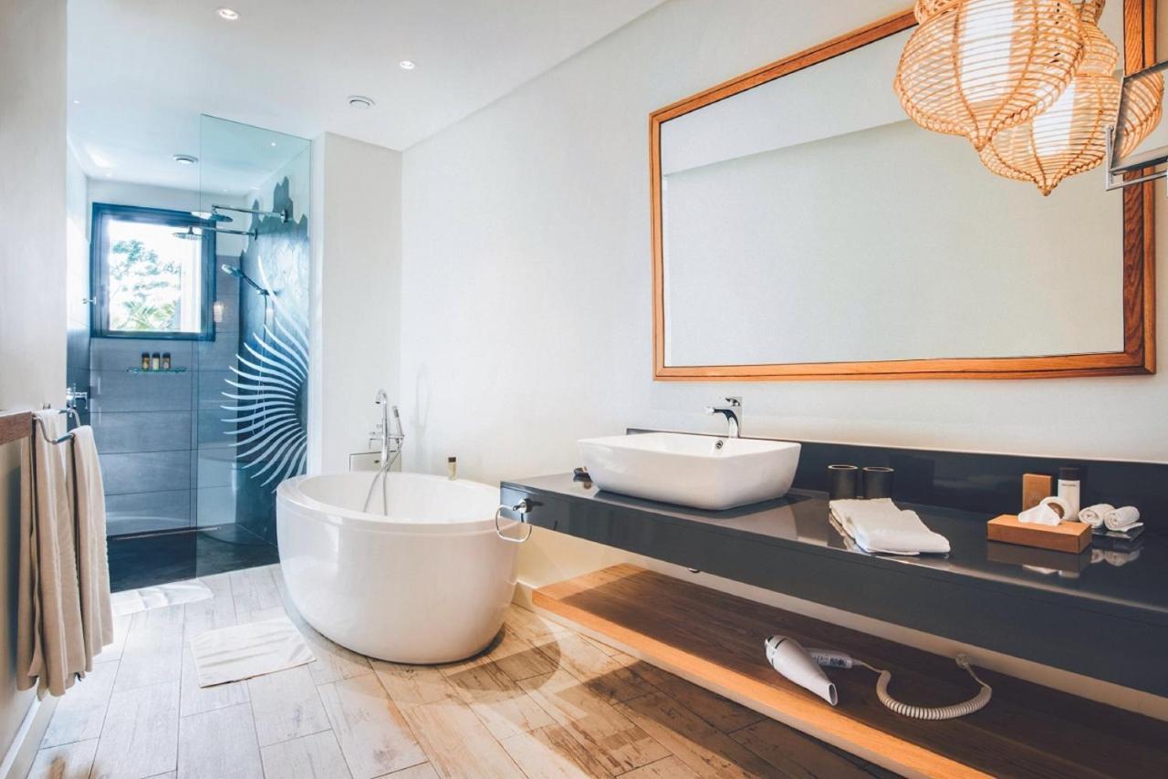 Victoria Beachcomber Resort & Spa - Victoria For 2 - Adults Only Pointe aux Piments Buitenkant foto